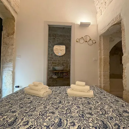 Essential Private In The Historic Center Ostuni